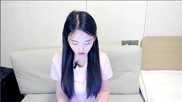 Snapshot of CN-Babycat chatting on September 2025 09:00:02 AM CN-Babycat online show from September 2025 09:00:02 AM