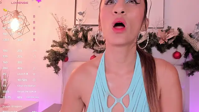 Snapshot of CharlotteDupontt chatting on January 2025 04:25:01 PM CharlotteDupontt online show from January 2025 04:25:01 PM