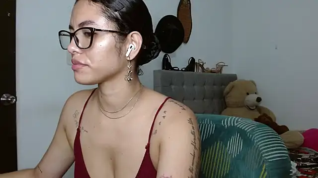 Sexy Lia  online show from June 2026 01:10:01 PM