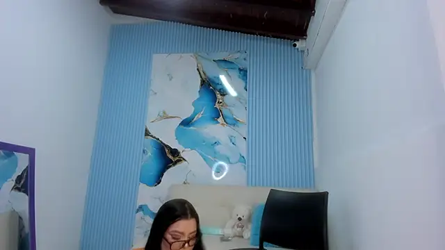 Danniela18  online show from March 2025 04:02:02 PM