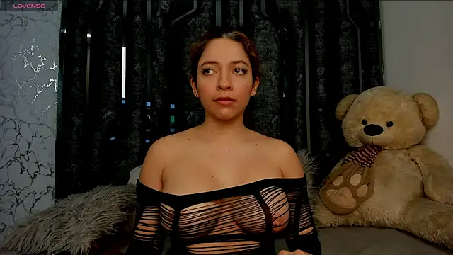 Snapshot of johanafox_ chatting on January 2025 11:11:02 AM johanafox online show from January 2025 11:11:02 AM