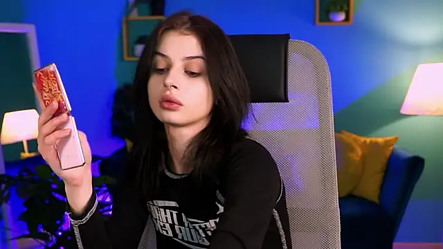 JadeCastle  online show from January 2026 04:33:02 PM