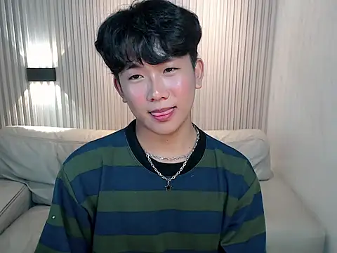 dangerzone0122 online show from November 2025 04:29:02 PM