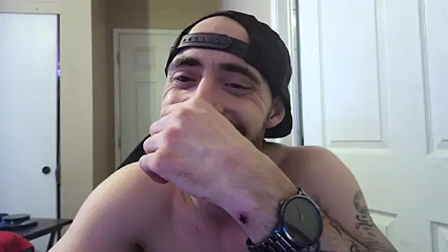 Huntzg23 online show from April 2026 05:23:01 AM