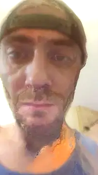 Huntzg23 online show from April 2026 07:49:01 PM