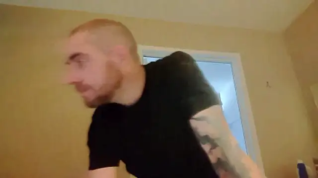 Huntzg23 online show from April 2026 05:52:02 PM