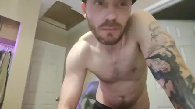 Huntzg23 online show from May 2026 04:51:02 AM