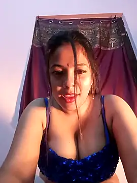 Hot-shot99 online show from December 2024 08:04:02 PM