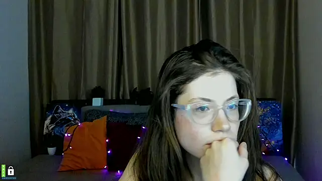 Alicia redfollow online show from February 2025 03:40:01 AM