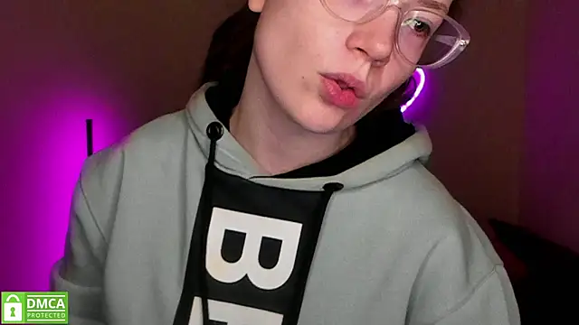 Alicia redfollow online show from March 2025 06:27:01 AM