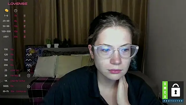 Alicia redfollow online show from September 2025 05:18:02 PM