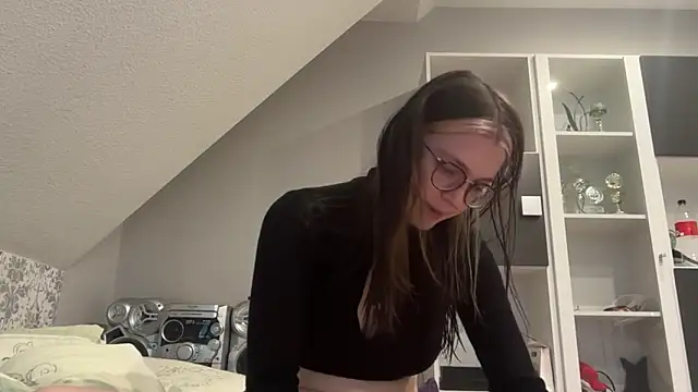 NikaCyberslut online show from December 2024 12:35:01 PM