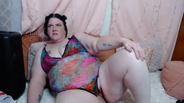 Snapshot of leenieb88 chatting on January 2025 11:11:02 PM leenieb88 online show from January 2025 11:11:02 PM