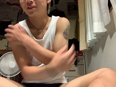 Snapshot of kuma0908 chatting on September 2025 12:38:01 PM kuma0908 online show from September 2025 12:38:01 PM