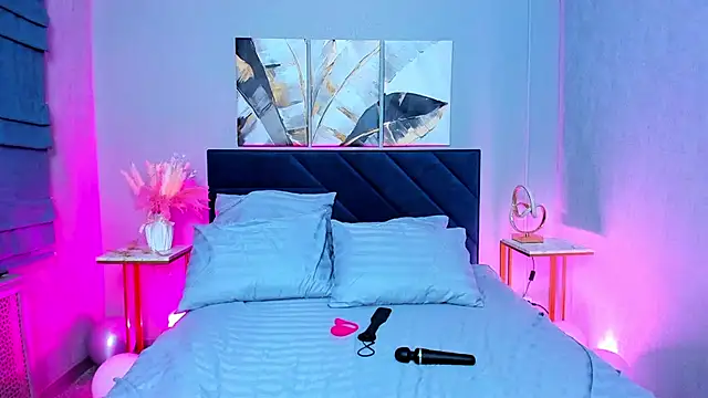 Curvy Dynamite  online show from March 2025 04:06:02 AM