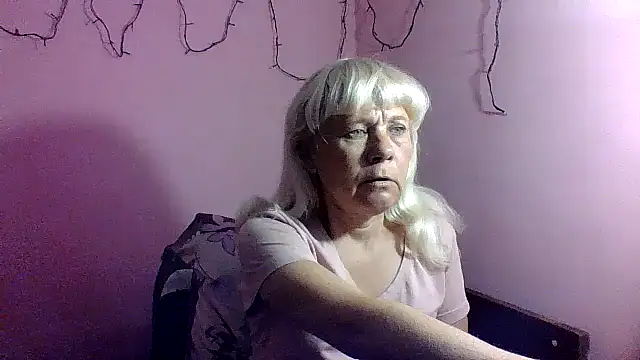 sakura blonde online show from April 2026 01:17:01 AM