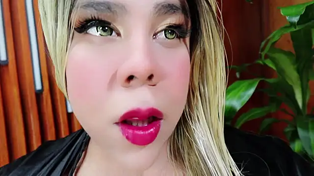 cristall hott online show from July 2026 03:45:02 AM