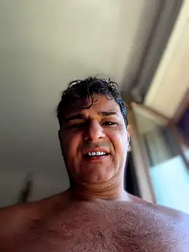 SecretlyDD online show from May 2026 09:28:02 AM