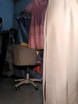 Snapshot of Lucy_limon chatting on March 2025 04:12:01 PM Lucy limon online show from March 2025 04:12:01 PM