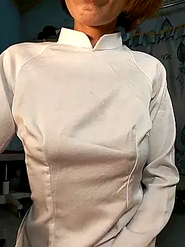 Snapshot of Lucy_limon chatting on March 2025 08:40:02 PM Lucy limon online show from March 2025 08:40:02 PM