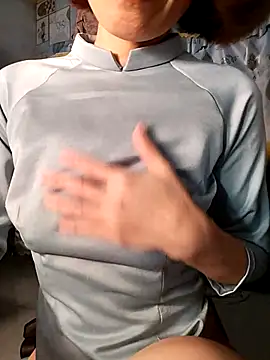 Snapshot of Lucy_limon chatting on November 2025 07:46:02 PM Lucy limon online show from November 2025 07:46:02 PM