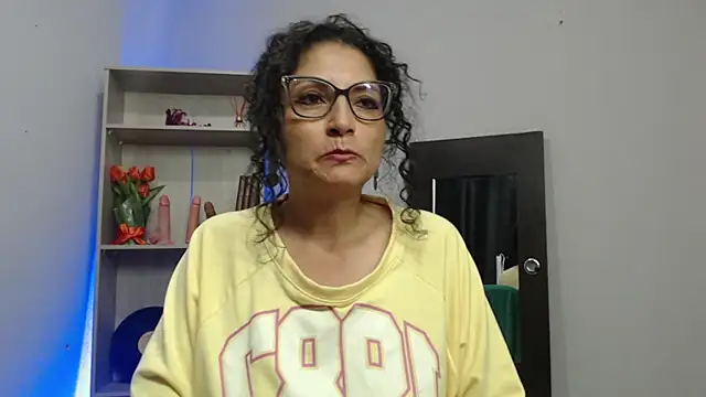 arianna ros3 online show from January 2025 05:40:02 PM