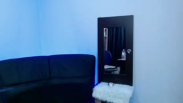 arianna ros3 online show from February 2025 10:01:01 PM