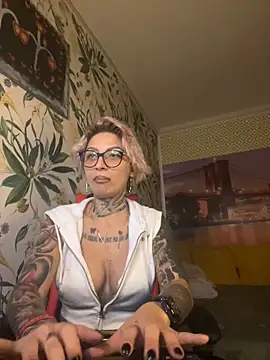 Lucky Deniz online show from December 2025 09:11:02 PM