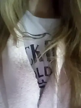 KattyLuuu online show from March 2026 01:44:02 PM