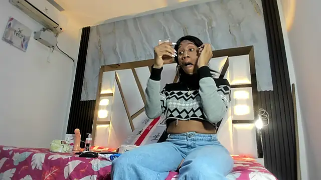 amber diior online show from September 2025 01:43:01 AM