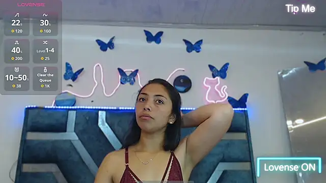 Roxan Fox- online show from September 2025 01:40:02 AM