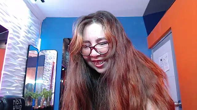 chloe prg online show from February 2025 04:16:02 PM