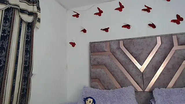 Snapshot of Anny_Fox- chatting on September 2025 03:06:01 AM Anny Fox- online show from September 2025 03:06:01 AM