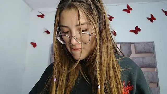 Snapshot of Anny_Fox- chatting on September 2025 03:21:02 AM Anny Fox- online show from September 2025 03:21:02 AM