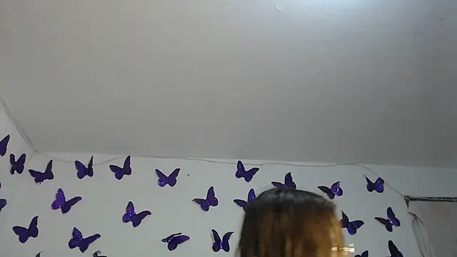 Snapshot of Anny_Fox- chatting on November 2025 03:06:01 AM Anny Fox- online show from November 2025 03:06:01 AM