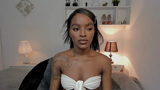 Snapshot of Zizi-campbel chatting on December 2024 06:40:01 PM Zizi-campbel online show from December 2024 06:40:01 PM