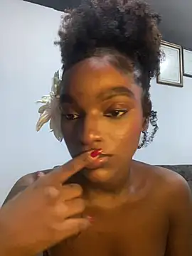 Snapshot of Zizi-campbel chatting on February 2025 11:17:02 AM Zizi-campbel online show from February 2025 11:17:02 AM