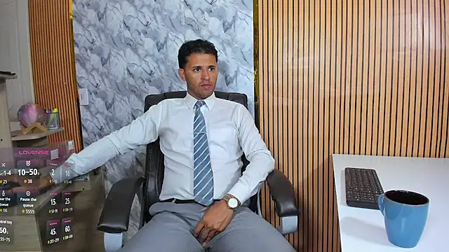 Hideintheoffice online show from March 2026 01:06:02 PM