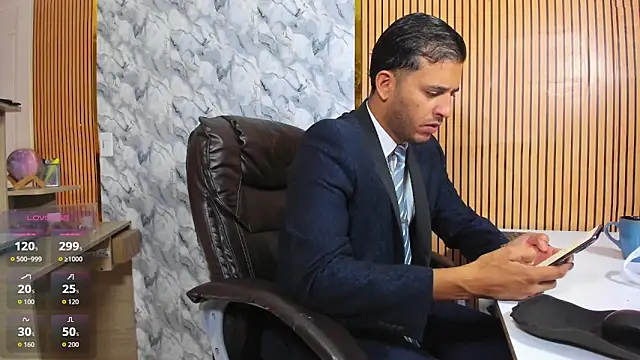 Hideintheoffice online show from March 2026 12:49:01 PM