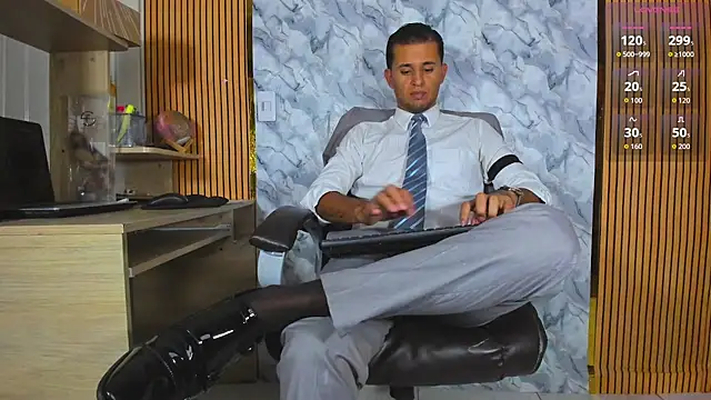 Snapshot of Hideintheoffice chatting on July 2026 02:16:02 AM Hideintheoffice online show from July 2026 02:16:02 AM
