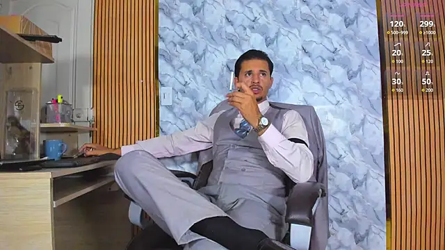 Snapshot of Hideintheoffice chatting on August 2026 11:50:01 PM Hideintheoffice online show from August 2026 11:50:01 PM