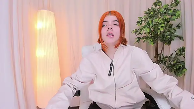 Maddy bennet online show from February 2025 10:27:02 AM