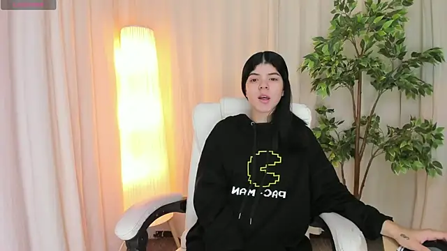 Maddy bennet online show from March 2025 04:24:02 AM