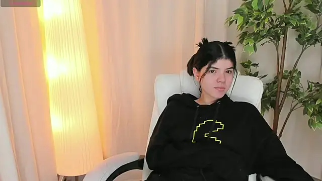 Maddy bennet online show from March 2025 07:30:01 AM