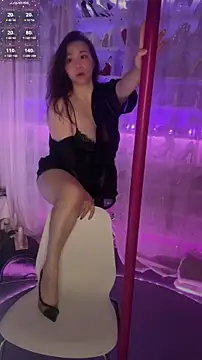 Snapshot of baobaomiqi_linger chatting on September 2025 04:34:01 PM baobaomiqi linger online show from September 2025 04:34:01 PM