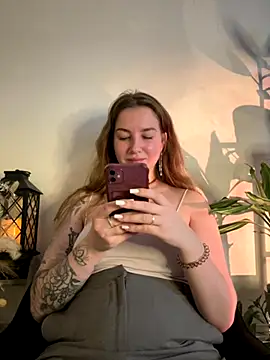 MayaMystic online show from November 2025 11:36:02 AM