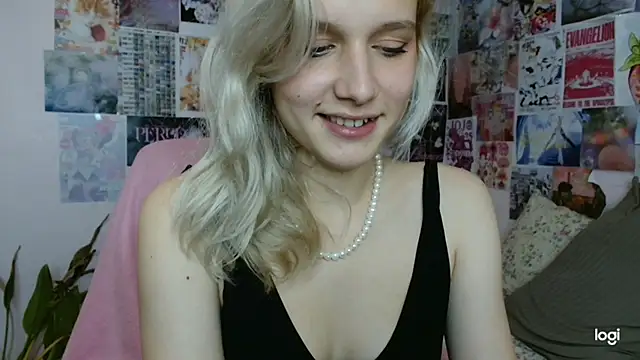 MeowthLilu online show from February 2025 09:55:02 AM