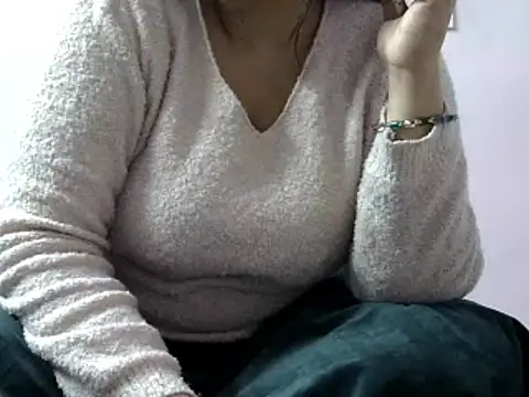 Snapshot of Housewife12 chatting on January 2025 07:38:02 AM Housewife12 online show from January 2025 07:38:02 AM