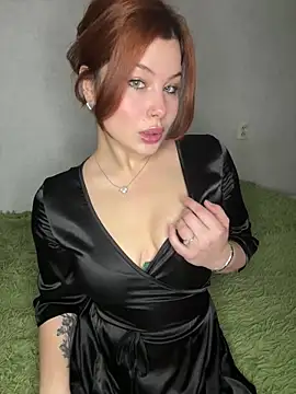 Snapshot of AmmyRich1 chatting on September 2025 05:44:02 AM AmmyRich1 online show from September 2025 05:44:02 AM