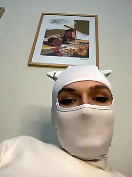 Nikki Hoee online show from December 2025 06:01:02 PM